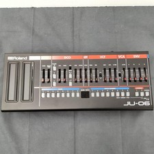 ROLAND JU-06 Sound Module Keyboard Synthesizer