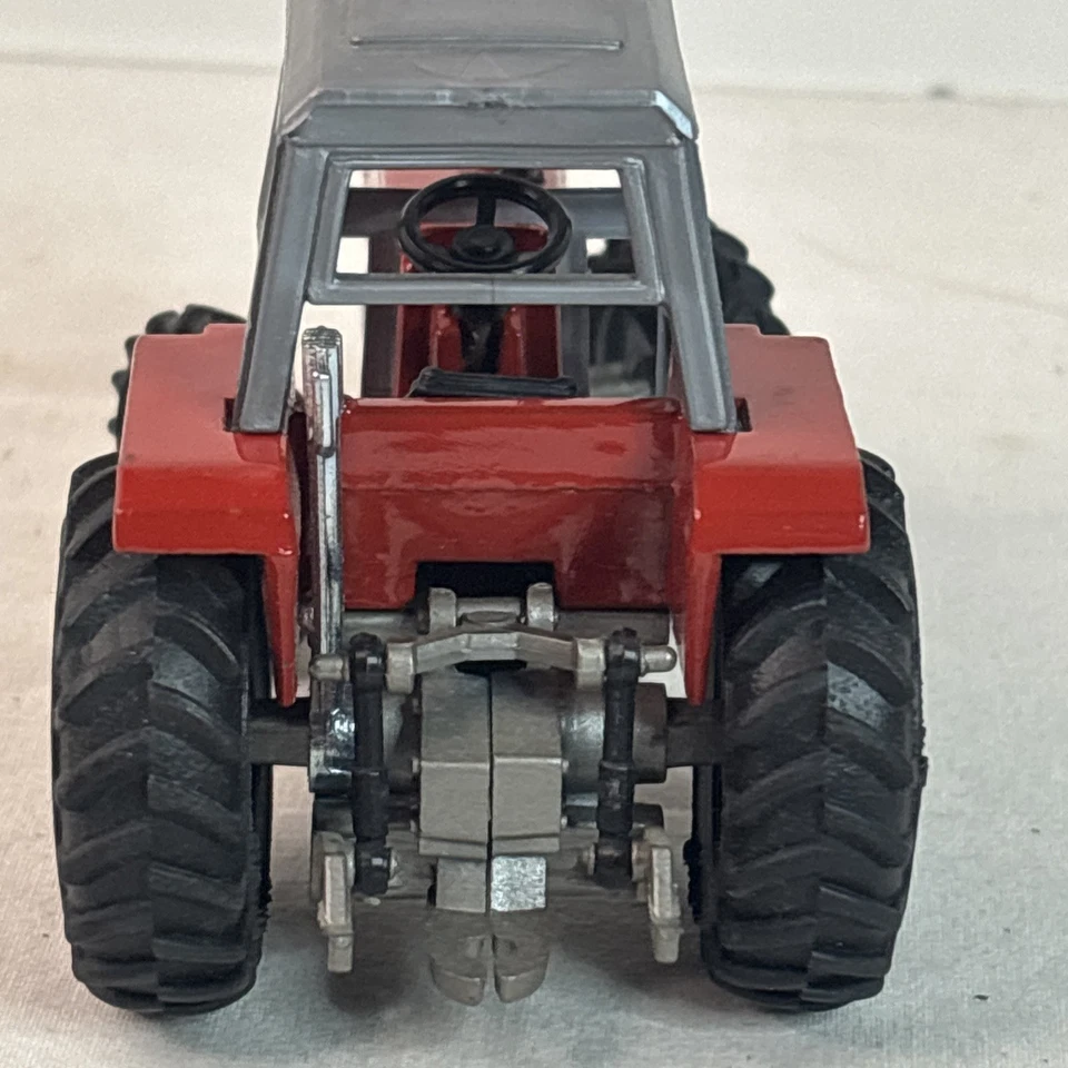 Yaxon 1/43 Massey Ferguson 1134 MF Tractor Italy diecast - Image 4 of 4