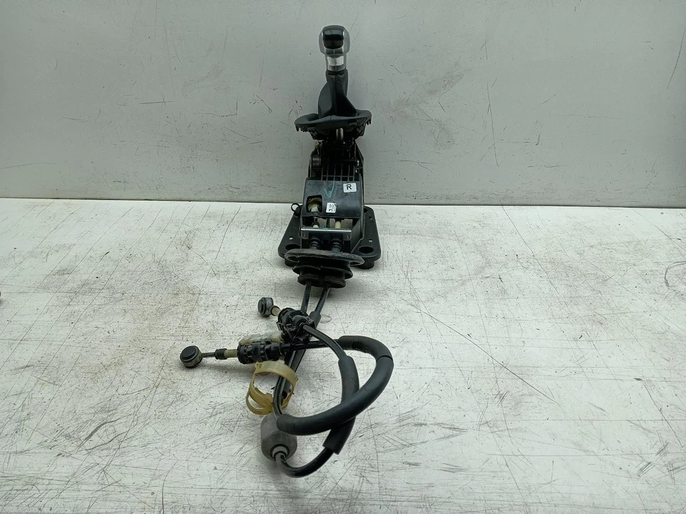 Selector de palanca de cambios manual Peugeot 2008 5 velocidades 9808161480 MK1 2015-2019 Foto 4 de 4