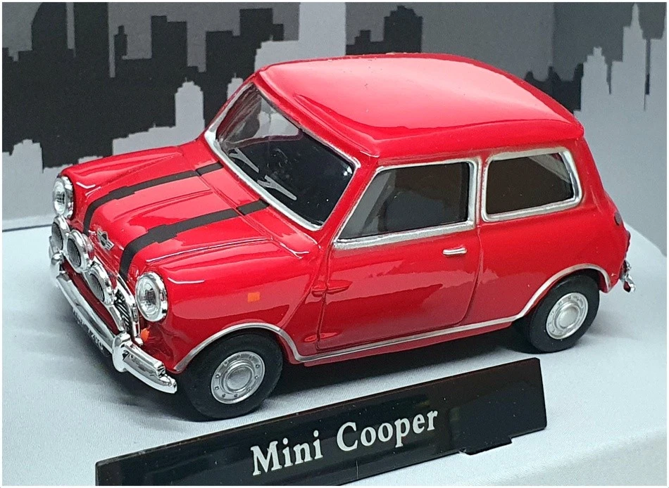 Cararama 1/43 Scale 4-41350 - 3 Mini Cooper Set The Italian Job - Red/White/Blue - Image 2 of 4