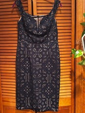 Xscape Women's Blue Sleevless V- Neck Dress Size: 10