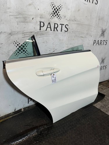OEM 2013-2019 MERCEDES BENZ CLA C117 REAR DRIVER  SIDE COMPLETE DOOR WHITE 650