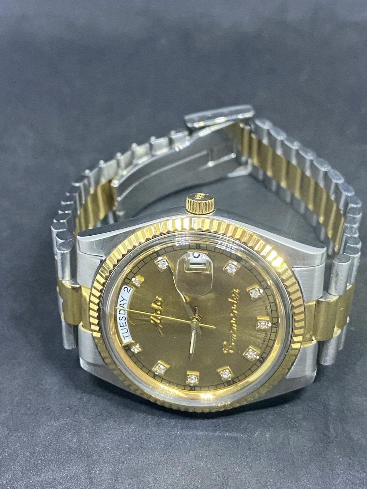 Mido Commander Automatic Day/Date Watch Serviced - image 5