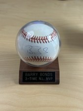 Barry Bonds Autographed Baseball Ball Beckett COA W/ Ball Holder Sweegt Spot