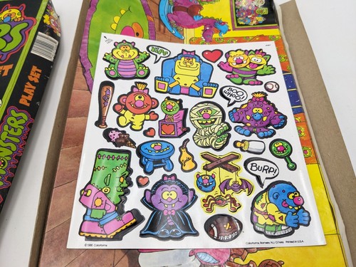 Set da gioco vintage 1987 Amable Monsters Colorforms completo Fair Cond - Foto 6 di 12