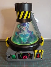 Beast Lab Glow-in-the-Dark Reptile Beast Creator Lights Sounds Base & Figure