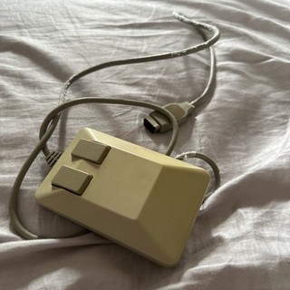 Commodore Amiga 500 / 500 Official 2 Button Tank Styled Mouse Free UK Postage