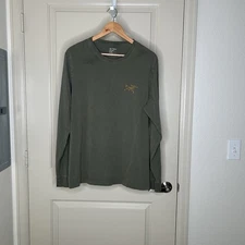 Arc'teryx T-Shirt LS Men’s Size XL Green Back Logo
