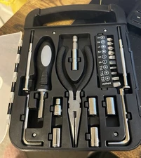 22 pc. Tool Set in an Enclosed Snapping Plastic Case