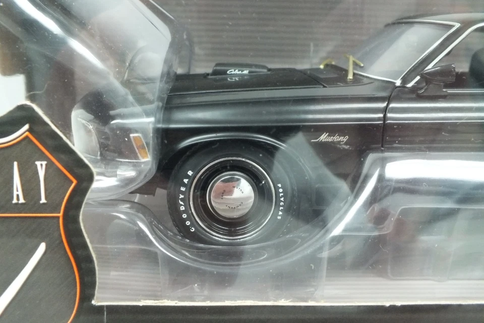 1970 Ford Mustang CJ428 "R" Code Highway 61 1:18 Die Cast - Image 4 of 4