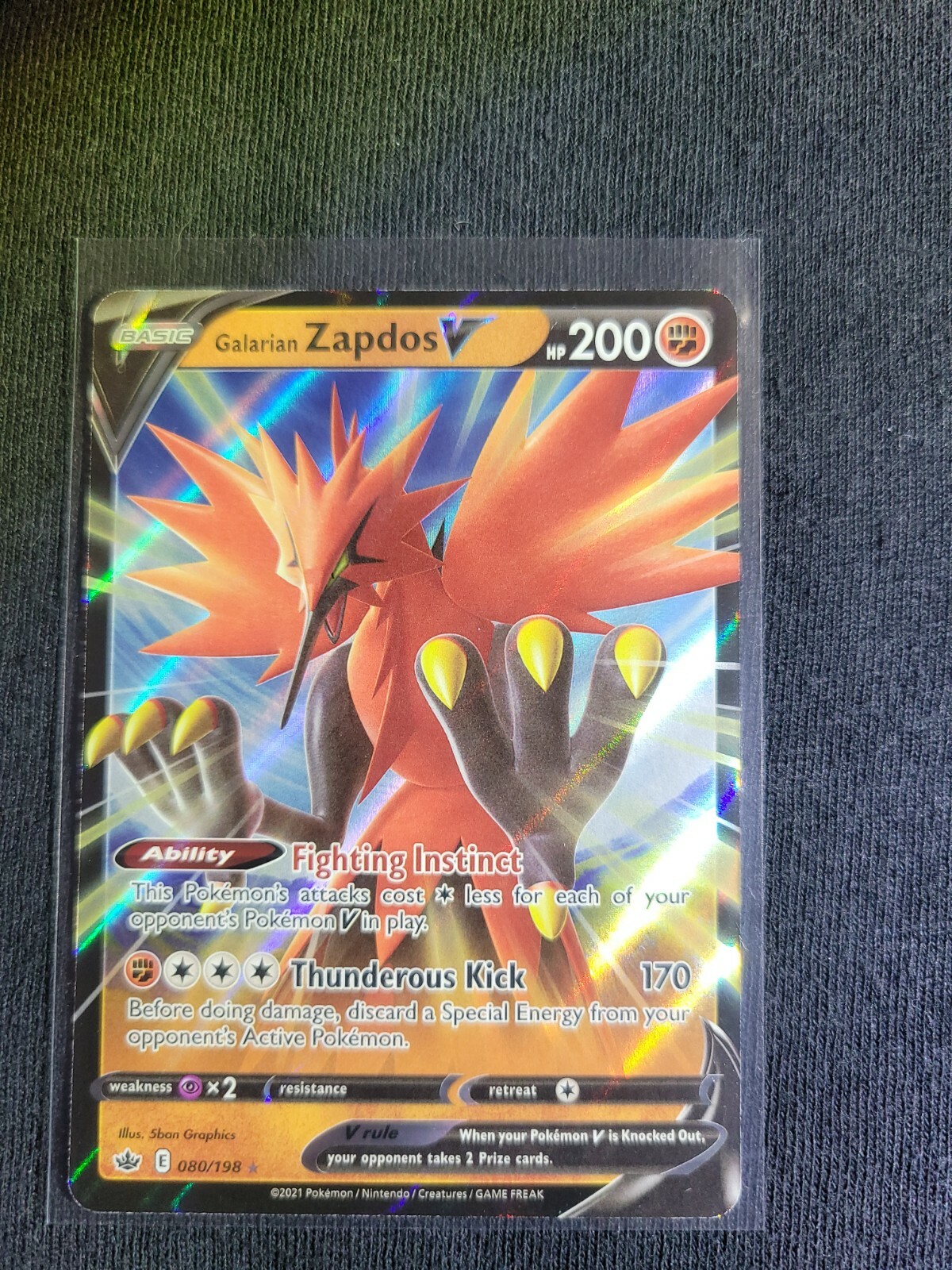 2021 Chilling Reign Galarian Zapdos V #80/198 Ultra Rare