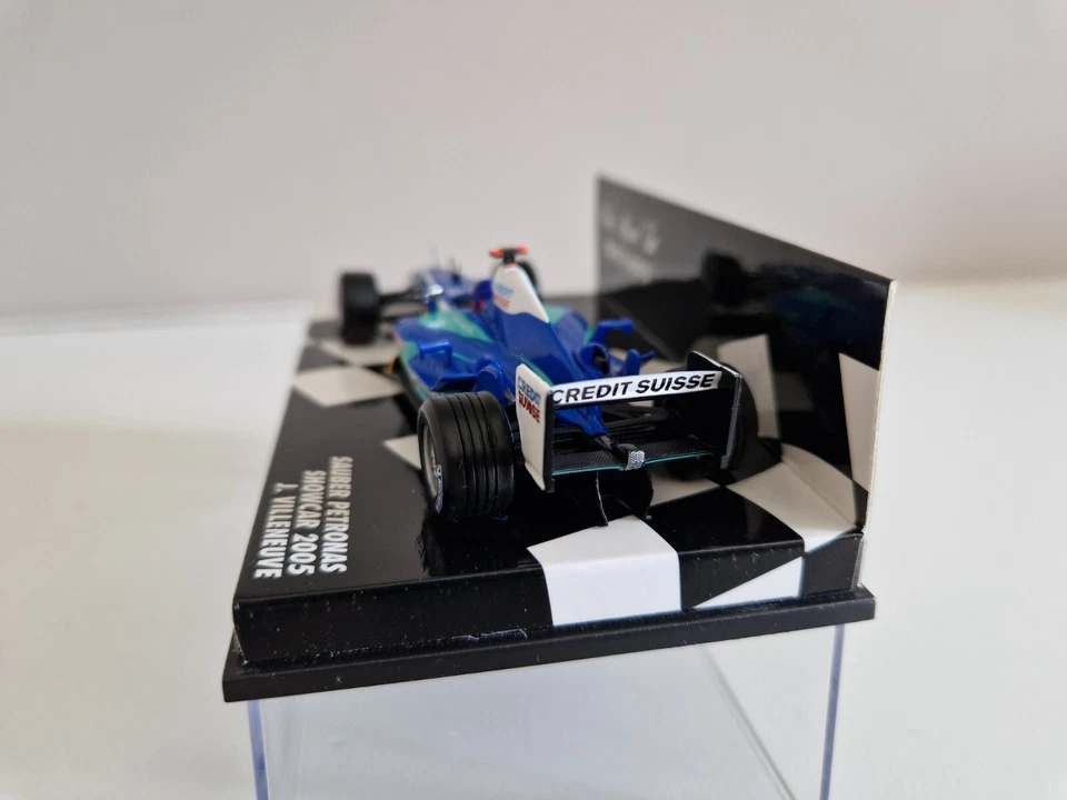 Minichamps 1/43 Sauber Petronas C23 J. Villeneuve - 2005 Showcar - 400050081 - Immagine 4 di 4