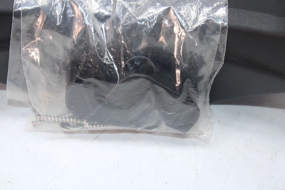 06-22 Can-am Outlander 650 4x4 Handlebar Cover 709400822 - Image 4 of 4