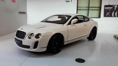 Articoli di modellismo statico scala 1:24 Bentley