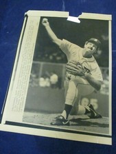 1984 MLB Dan Petry Detroit Tigers pitches vs Indians Vintage Wire Press Photo