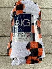 NWT The Big One Halloween Ghosts oversized Plush blanket 5 ft X 6 ft Supersoft