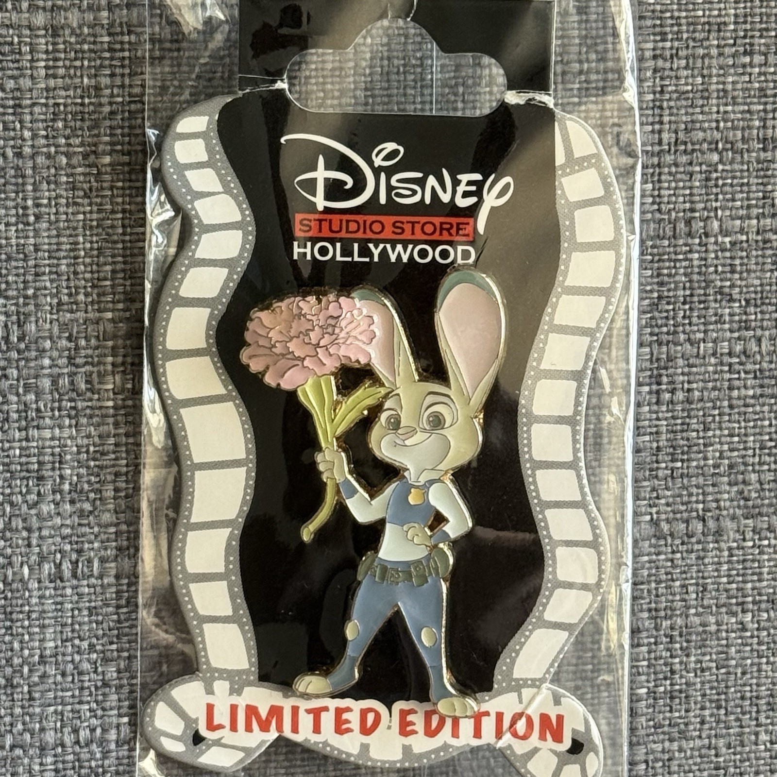 Disney DSSH Petals N Pals Judy Hopps Zootopia LE 400 Pin