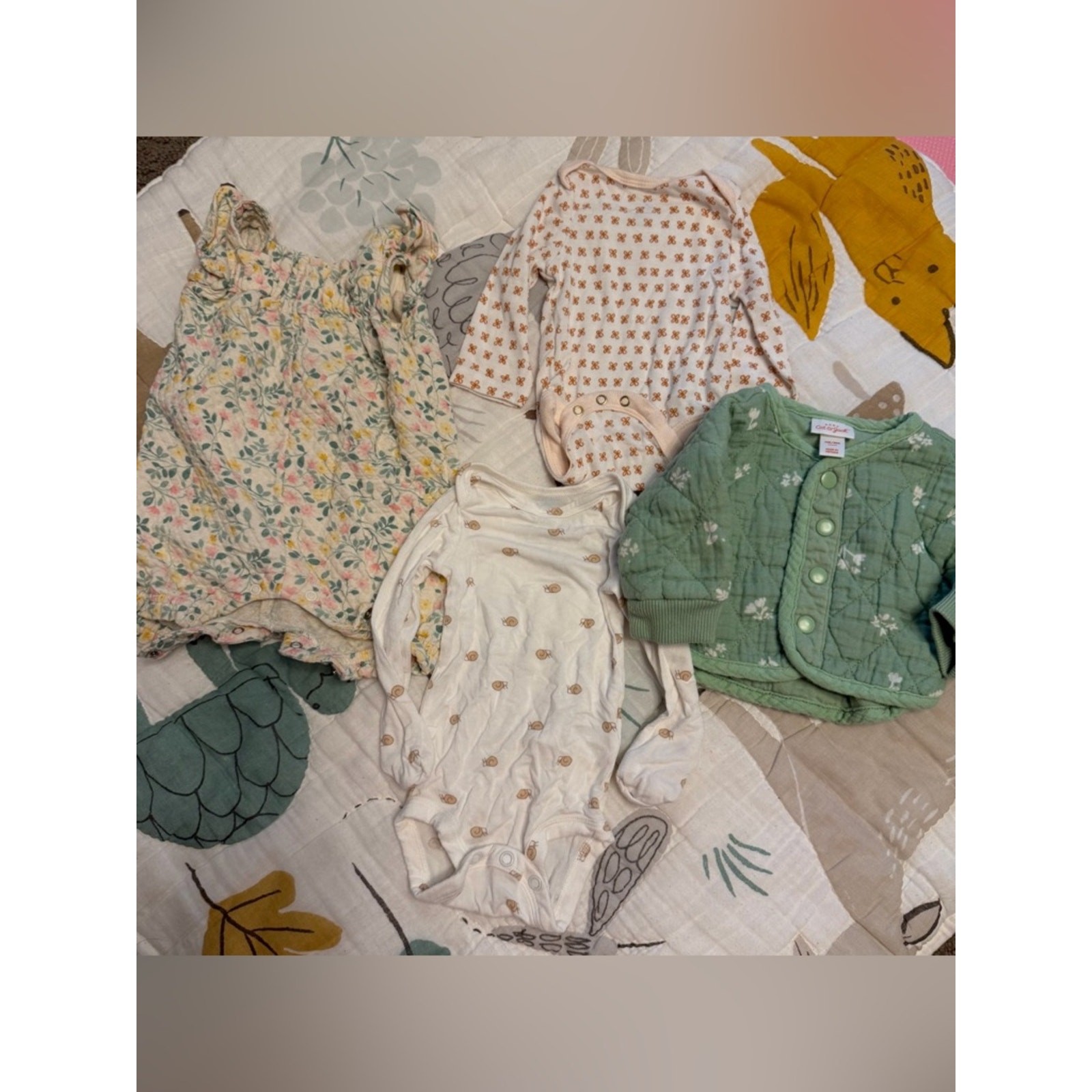 4 lot bundle of Cloud island Neutral Floral & Animal Baby Bodysuits long sleeve