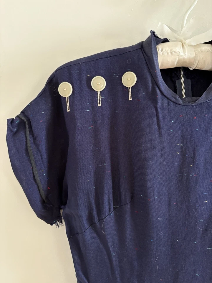 Винтажный 1940-х темно-платье с пуговицами, средней длины, размер маленький - Изображение 2 из 4