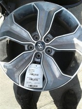 All Wheels Have Scratches And Curb Rashes.see Photos