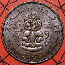 New Zealand 1962 1/2 penny, Hei Tiki, Queen Elizabeth II-Foreign Coin25mm