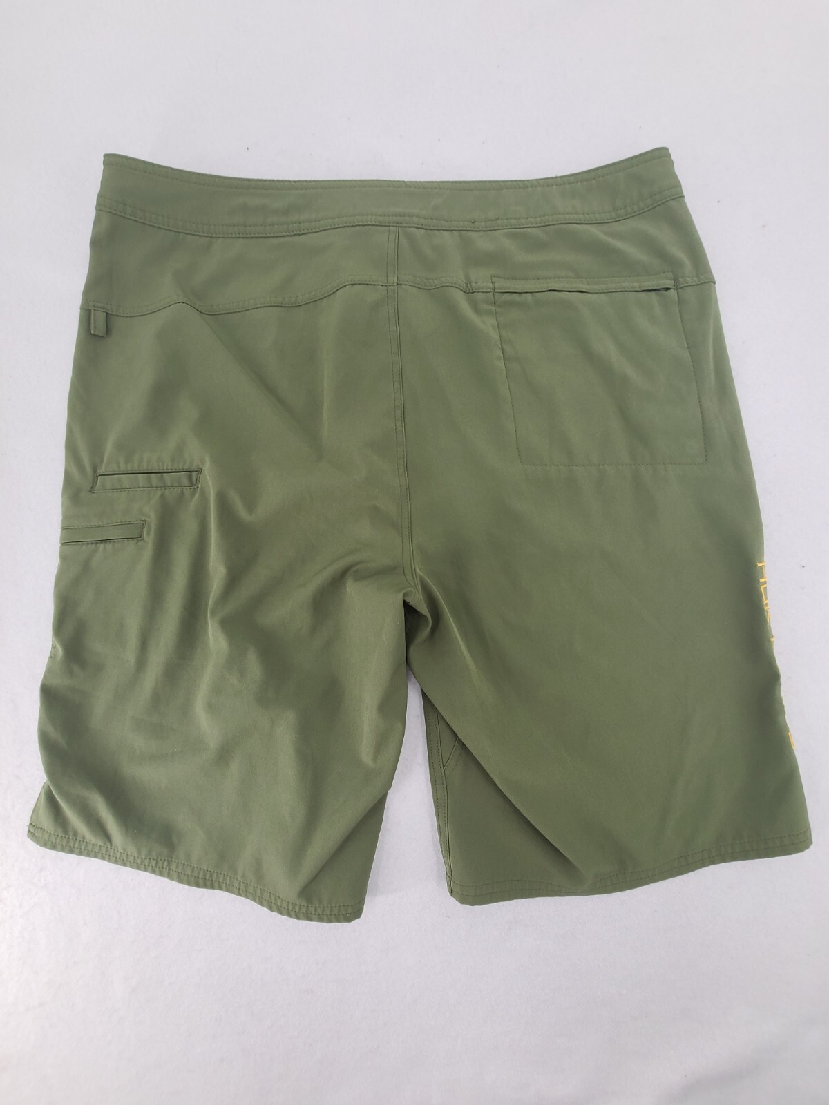 HUK Performance Fabrics Men's 36 Green Fishing Board Shorts Swim Suit