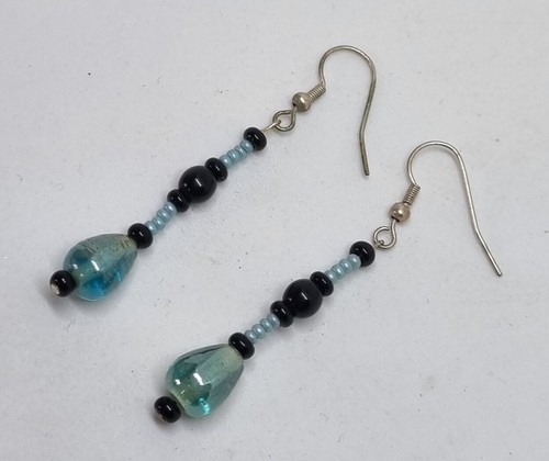 Pretty Glass And Hematite Earrings - Picture 2 of 2