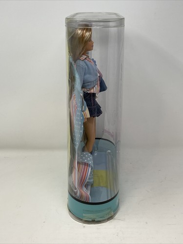 Year 2005 Styles for 2 Fashion Fever 12 Inch Doll - BARBIE H8575 in Blue Tops - Picture 6 of 11