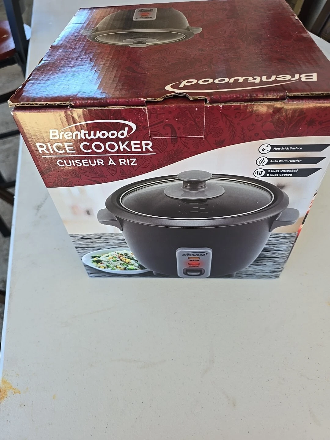 Brentwood TS-700BK 4-Cup Uncooked/8-Cup Cooked Rice Cooker and Food Steamer