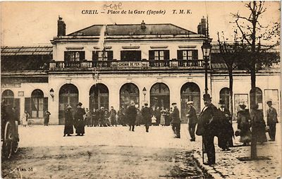 CPA CREIL - Place de la Gare (259396)