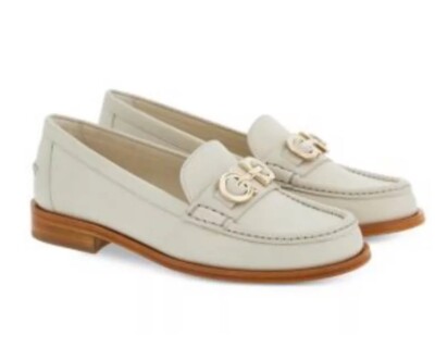 NIB FERRAGAMO Women's Ofelia Gancini Loafers size 10C Panna