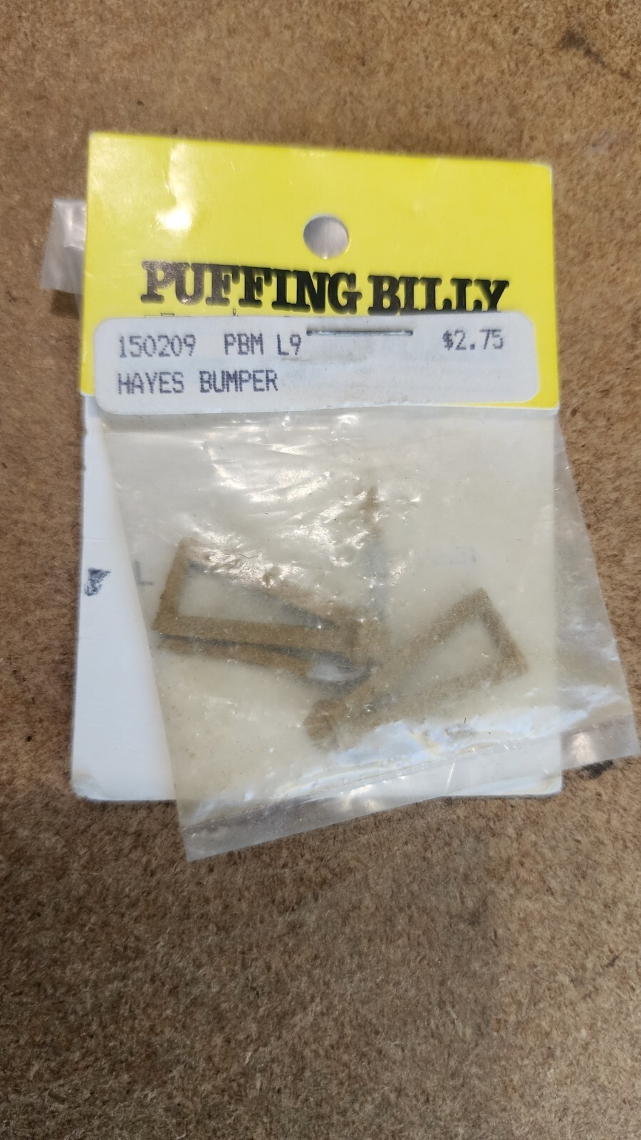 Bachmann E-Z Track HO Scale Hayes Bumpers (2-Pack) | Easy Setup