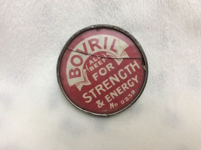 VINTAGE BOVRIL BEEF GLASS METAL ADVERTISING POCKET MIRROR STRENGTH AND ENERGY