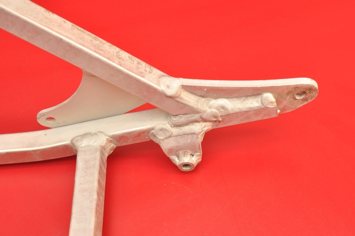 ＲＭ125シート、サブフレーム 2000 96-00 Suzuki RM125 RM 125 Subframe Sub Frame Rear Seat Mount