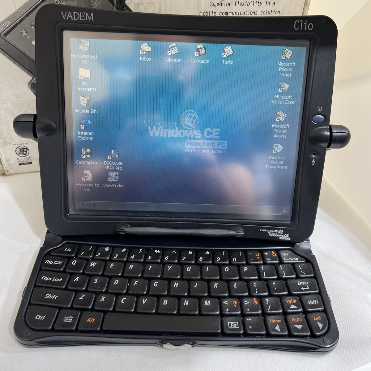 Vintage Vadem Clio C-1000 Tap Swivel Screen Laptop Microsoft