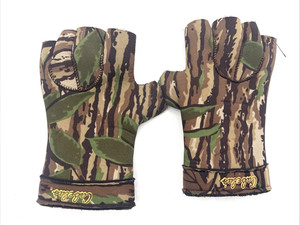 Cabela’s Fingerless Gloves Camo Rubber Grip Small Hunt Farm