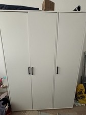 Kleiderschrank