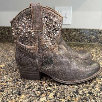 Frye Women s Deborah Brown Distressed Studded Western Ankle Boot Size US 7M