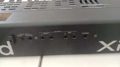 Roland XP-80 Synthesizer Keyboard 61 Keys 512 Patches Expansion