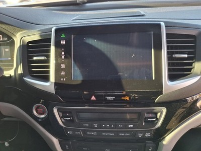 Used Front Center Infotainment Display fits: 2016 Honda Pilot player dash mounte