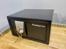 NUEVA CAJA FUERTE CENTINELA X031, llave, acero, 0,35 pies cúbicos 2 GTP2 OFICINA UNIVERSIDAD JOYERÍA