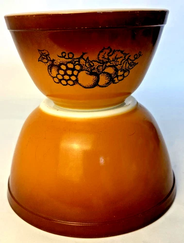 Pyrex #401 & #402 Old Orchard 2 Pcs Nesting Mix Bowl Set 1.5 Qt 1.5 Pt Brown (2)