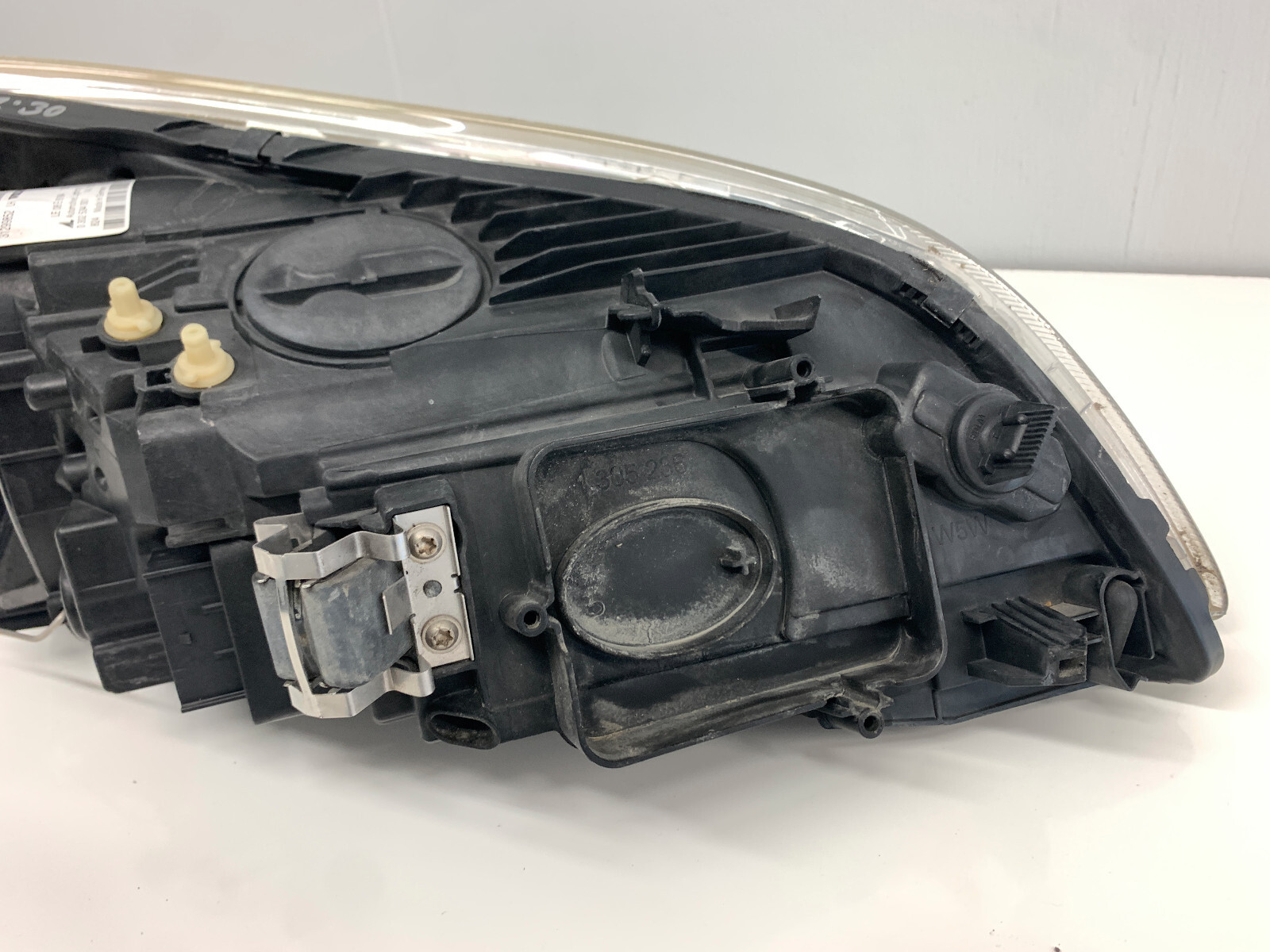 11-13 Volvo C30 Left Halogen Headlight 31299852 | eBay