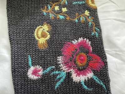 embroidered cropped sweater