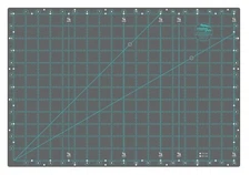 Creative Grids Self-Healing Double Sided Rotary Cutting Mat 12in x 18in