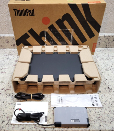 Lenovo ThinkPad P16v --- i7-13800H -- 32GB / 512GB -- RTX 2000 ada - Photo 1/18