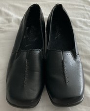 Black SBicca of California 8 1/2 W Piper Flats