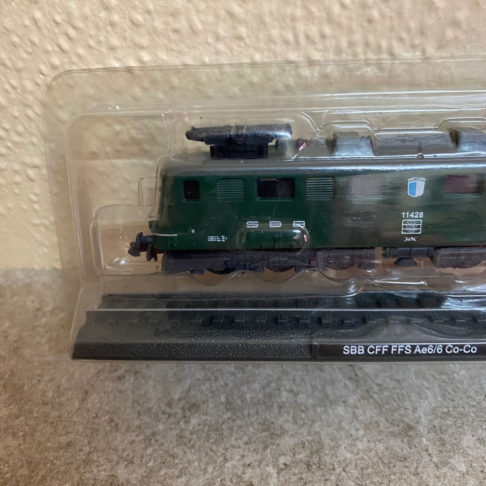 Picture 2 of 5