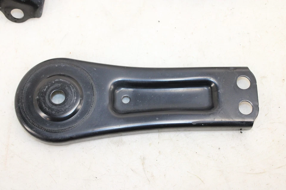 Комплект кронштейнов для задней рамы 2019-2025 Acura RDX OEM KF62 - Изображение 4 из 4