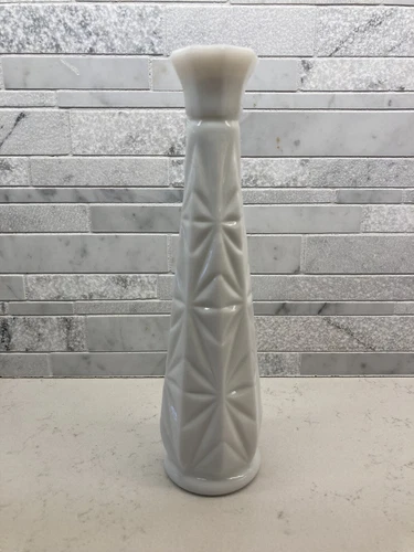 Vintage Hoosier Glass Starburst Pattern White Milk Glass Bud Vase 9” Tall